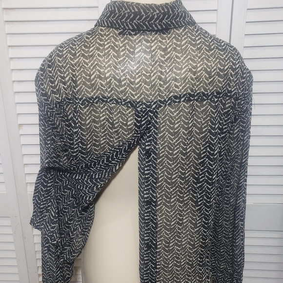 ARK & CO BLACK & WHITE BUTTON DOWN SHEER SHIRT - Picture 5 of 5
